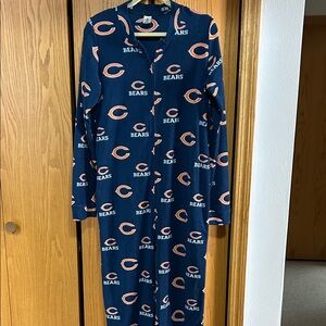 NFL Bears unisex adult onesie pajamas.  Zipper front.  Size small.